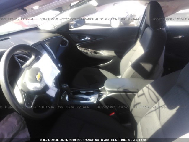 1G1ZB5STXJF225815 - 2018 CHEVROLET MALIBU LS ნაცრისფერი ფოტო 5