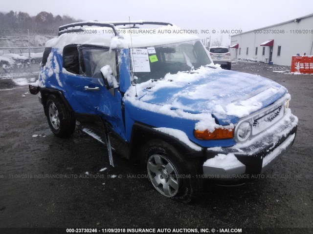 JTEBU11F470002667 - 2007 TOYOTA FJ CRUISER BLUE photo 1