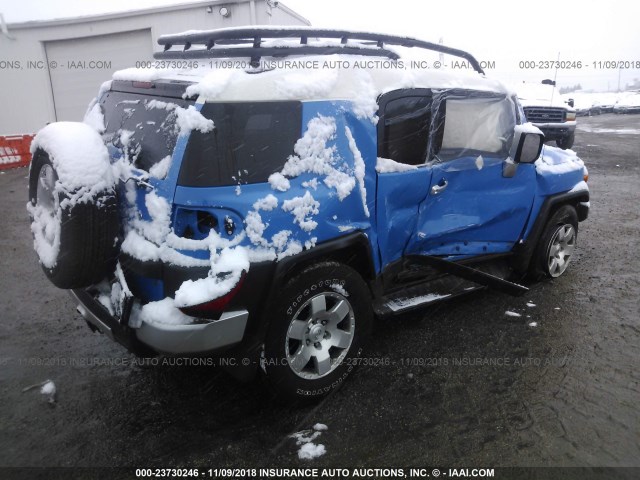 JTEBU11F470002667 - 2007 TOYOTA FJ CRUISER BLUE photo 4