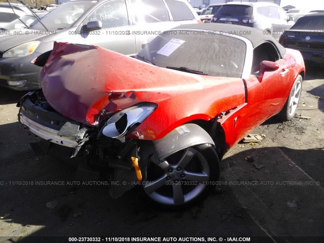 1G2MC35B58Y133679 - 2008 PONTIAC SOLSTICE RED photo 2