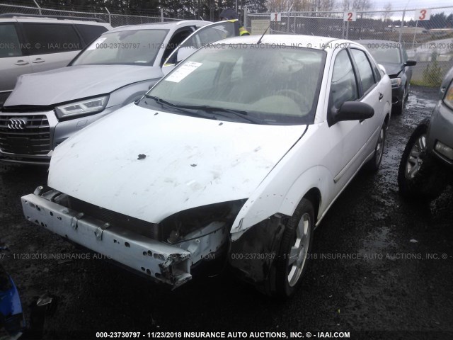 1FAFP34N27W306305 - 2007 FORD FOCUS ZX4/S/SE/SES WHITE photo 2