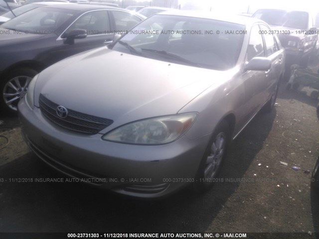 JTDBE30K920137342 - 2002 TOYOTA CAMRY LE/XLE/SE BEIGE photo 2