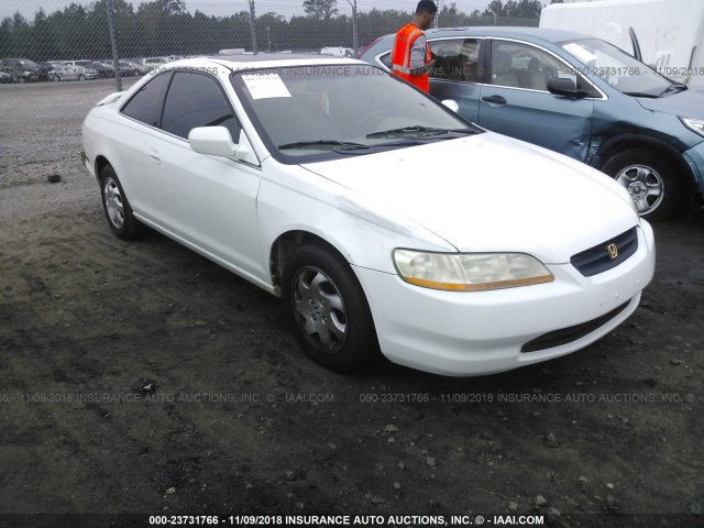 1HGCG3252XA019903 - 1999 HONDA ACCORD WHITE photo 1