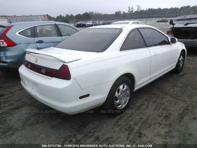 1HGCG3252XA019903 - 1999 HONDA ACCORD WHITE photo 4