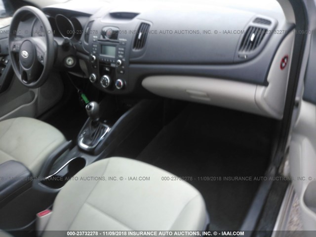 KNAFU4A23C5585649 - 2012 KIA FORTE EX SILVER photo 5