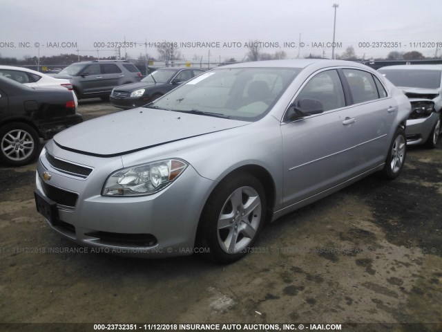 1G1ZA5E15BF137415 - 2011 CHEVROLET MALIBU LS 银色 照片 2