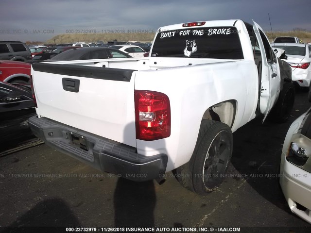 1GCEC14X08Z107891 - 2008 CHEVROLET SILVERADO C1500 WHITE photo 4