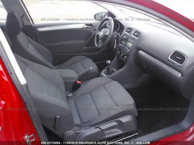 WVWAA7AJ2CW009320 - 2012 VOLKSWAGEN GOLF 红色 照片 5