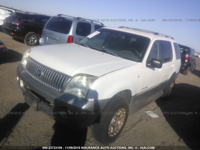 4M2ZU86W62ZJ20710 - 2002 MERCURY MOUNTAINEER  WHITE photo 2