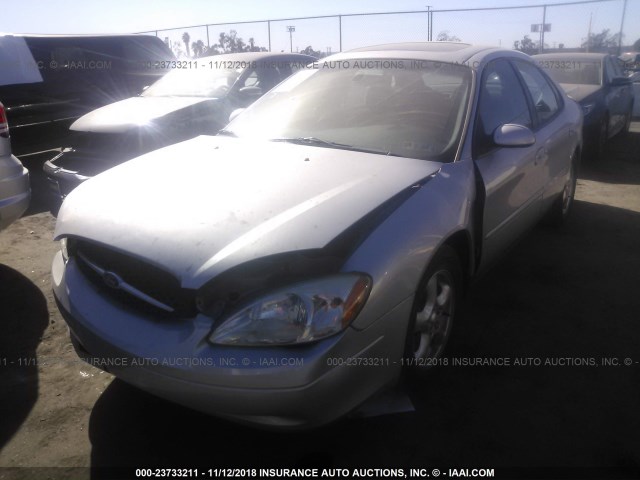 1FAFP55U12G204398 - 2002 FORD TAURUS SES GRAY photo 2