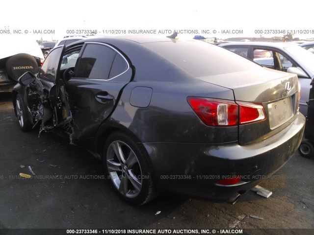 JTHBF5C27B5134445 - 2011 LEXUS IS 250 GRAY photo 3