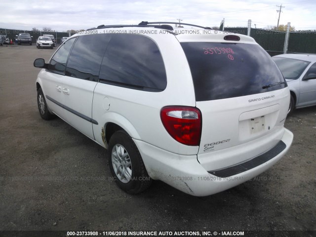 2B4GP44352R709972 - 2002 DODGE GRAND CARAVAN  WHITE photo 3