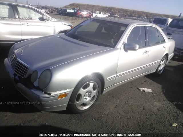 WDBJF70J11X053026 - 2001 MERCEDES-BENZ E 430 SILVER photo 2