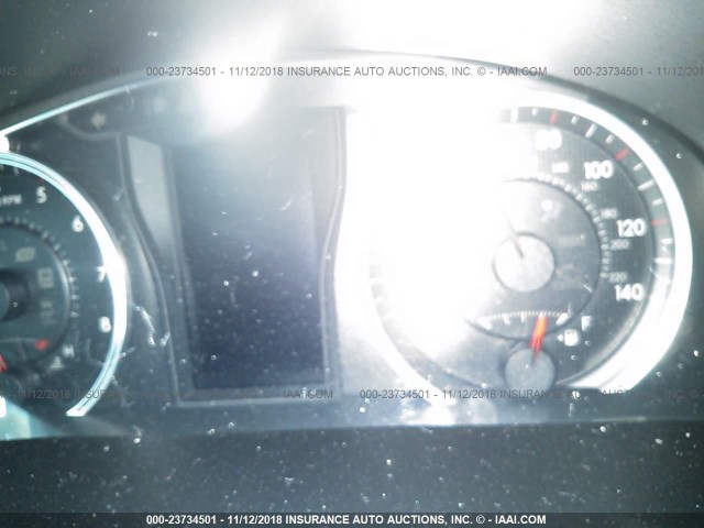 4T1BF1FK2HU286097 - 2017 TOYOTA CAMRY LE/XLE/SE/XSE SILVER photo 7