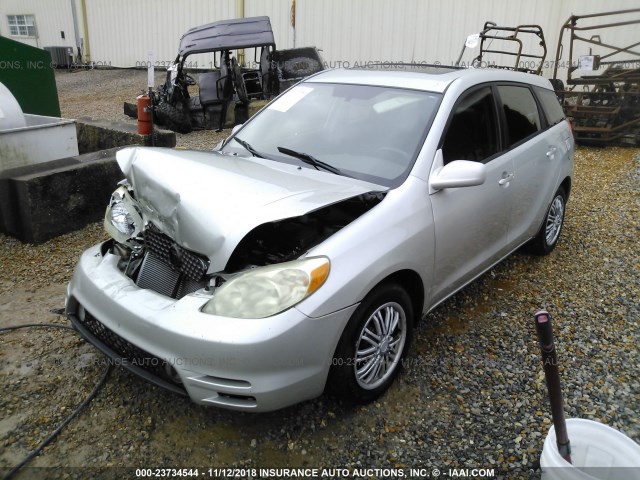 2T1KR32E23C045010 - 2003 TOYOTA COROLLA MATRIX  SILVER photo 2