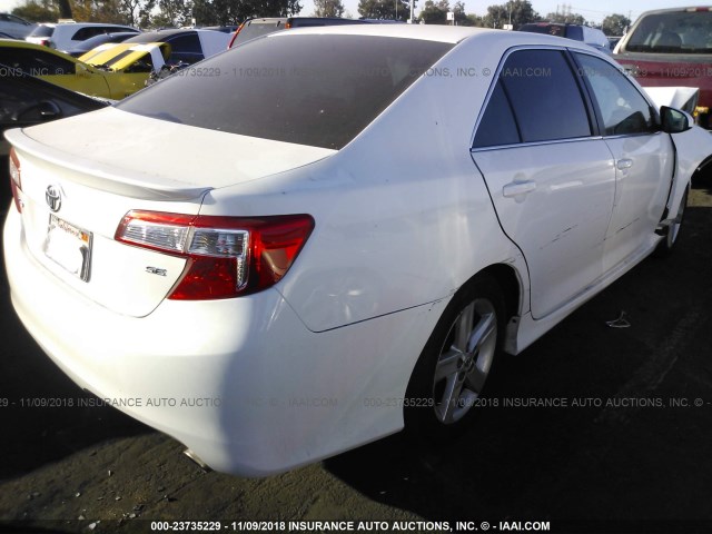 4T1BF1FK1CU170348 - 2012 TOYOTA CAMRY SE/LE/XLE WHITE photo 4