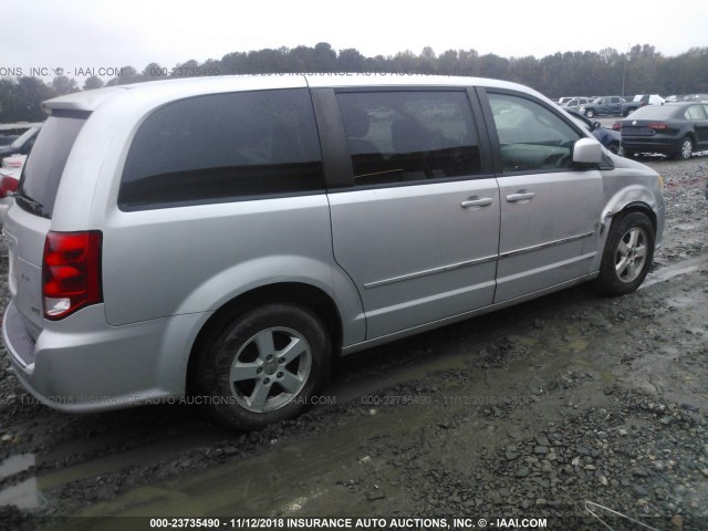 2D4RN3DG7BR628084 - 2011 DODGE GRAND CARAVAN MAINSTREET SILVER photo 4