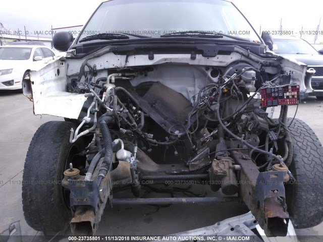 1FMRU15L01LB07436 - 2001 FORD EXPEDITION XLT WHITE photo 6