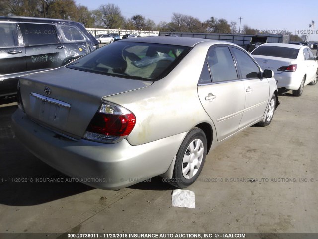 4T1BE32K45U008138 - 2005 TOYOTA CAMRY LE/XLE/SE SILVER photo 4