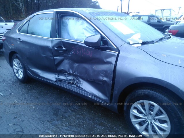 4T4BF1FK1GR575363 - 2016 TOYOTA CAMRY LE/XLE/SE/XSE GRAY photo 6