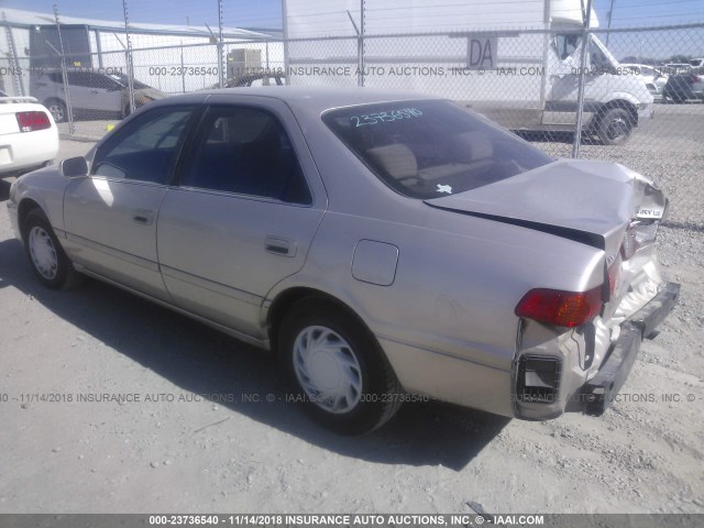 4T1BG22K4YU978905 - 2000 TOYOTA CAMRY CE/LE/XLE BEIGE photo 3