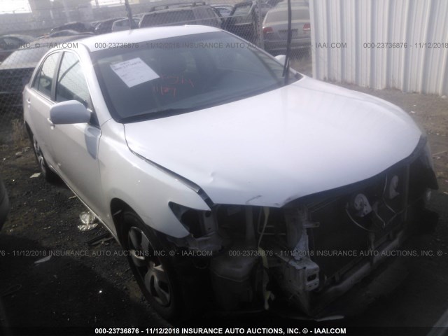 4T1BE46K47U559057 - 2007 TOYOTA CAMRY NEW GENERAT CE/LE/XLE/SE WHITE photo 1