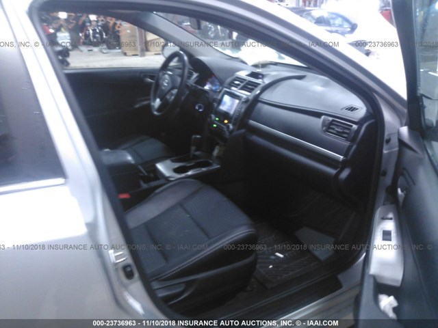 4T1BF1FK7DU650802 - 2013 TOYOTA CAMRY L/SE/LE/XLE SILVER photo 5