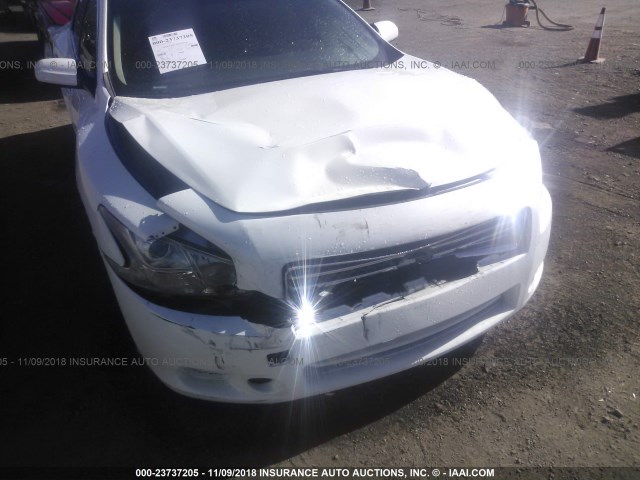 1N4AA51E69C845185 - 2009 NISSAN MAXIMA S/SV WHITE photo 6