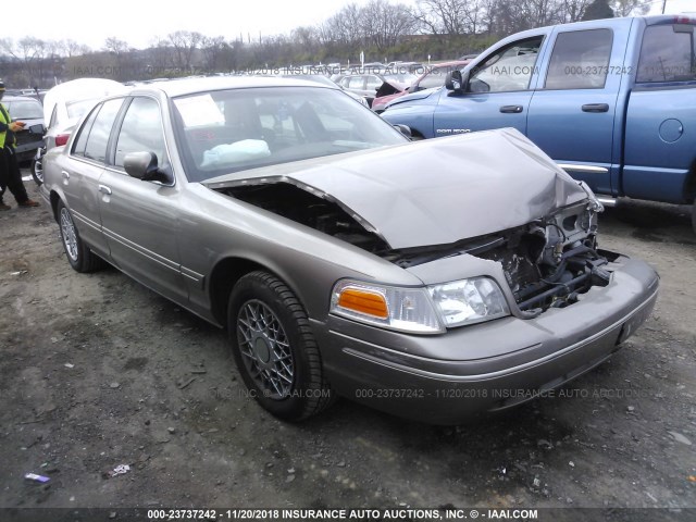 2FAFP74W11X107256 - 2001 FORD CROWN VICTORIA LX GOLD photo 1