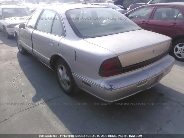 1G3HY52K1T4829079 - 1996 OLDSMOBILE LSS SILVER photo 3