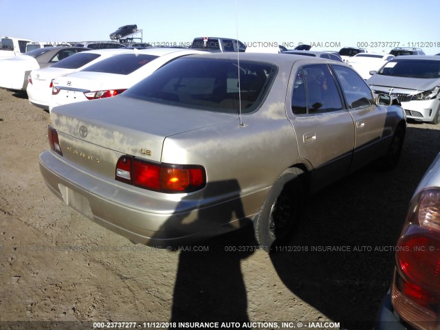 JT2BG12K3T0390937 - 1996 TOYOTA CAMRY DX/LE/XLE GOLD photo 4