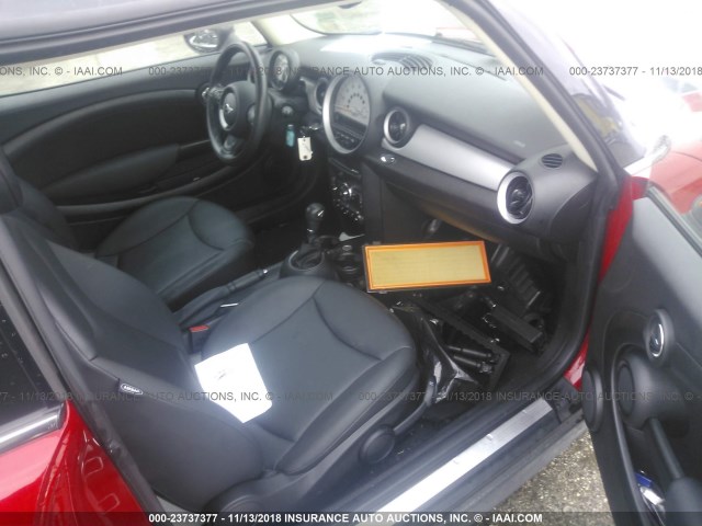 WMWZF3C50DT490343 - 2013 MINI COOPER CLUBMAN RED photo 5