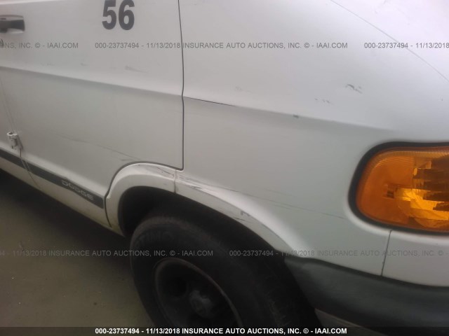 2B4HB15X32K126022 - 2002 DODGE RAM WAGON B1500 WHITE photo 6