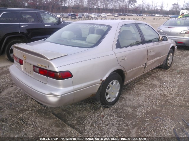 4T1BG22K2XU610995 - 1999 TOYOTA CAMRY CE/LE/XLE BEIGE photo 4