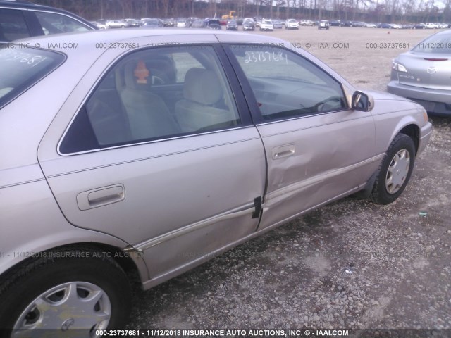 4T1BG22K2XU610995 - 1999 TOYOTA CAMRY CE/LE/XLE BEIGE photo 6