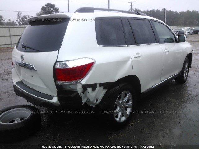 5TDZK3EH1BS038158 - 2011 TOYOTA HIGHLANDER SE WHITE photo 4