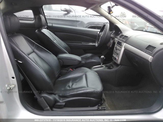 1G1AM18B287108135 - 2008 CHEVROLET COBALT SPORT SILVER photo 5