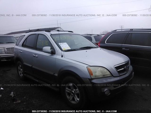 KNDJC733545285538 - 2004 KIA SORENTO EX/LX SILVER photo 1