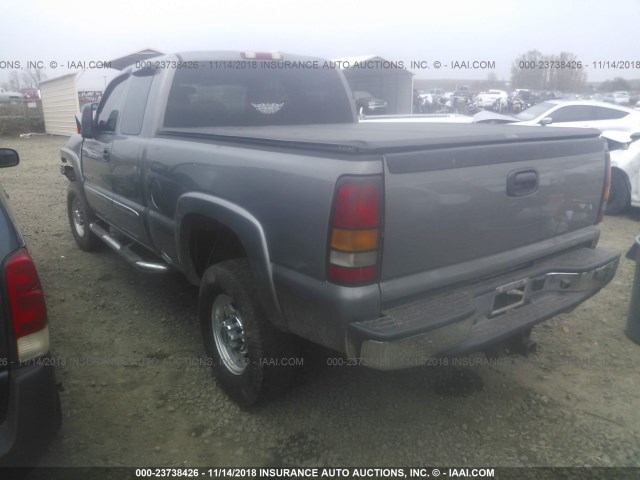 1GTHK29U37E124663 - 2007 GMC SIERRA K2500 HEAVY DUTY GRAY photo 3