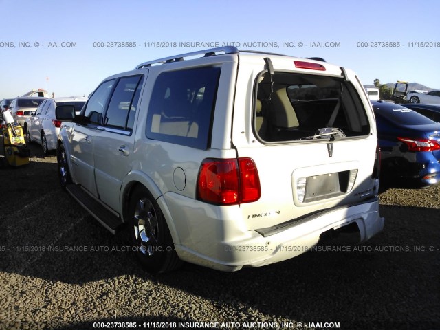 5LMFU275X6LJ23493 - 2006 LINCOLN NAVIGATOR Ақ фото 3