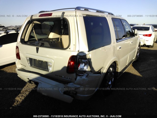 5LMFU275X6LJ23493 - 2006 LINCOLN NAVIGATOR Ақ фото 4