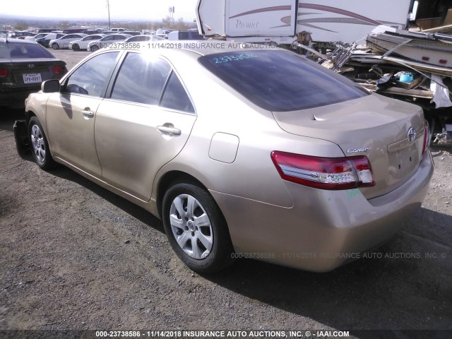 4T1BF3EK6BU695319 - 2011 TOYOTA CAMRY SE/LE/XLE 金色 照片 3