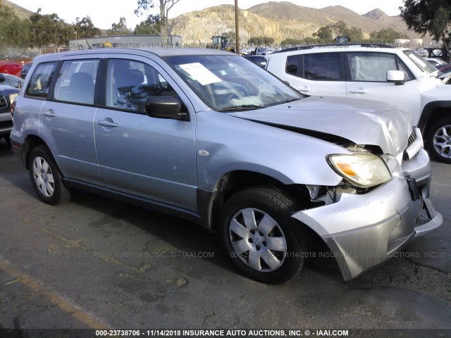 JA4LX31F15U040756 - 2005 MITSUBISHI OUTLANDER LS SILVER photo 1