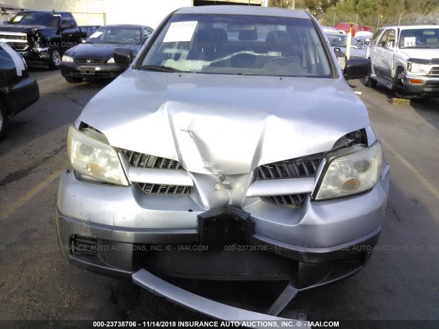 JA4LX31F15U040756 - 2005 MITSUBISHI OUTLANDER LS SILVER photo 6