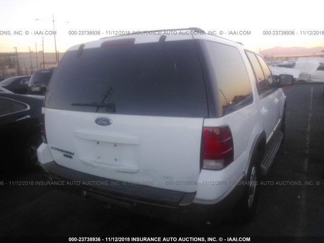 1FMPU17L94LB41772 - 2004 FORD EXPEDITION EDDIE BAUER WHITE photo 4