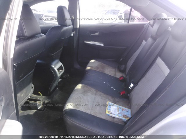 4T1BF1FK5DU229130 - 2013 TOYOTA CAMRY L/SE/LE/XLE Gümüş foto 8