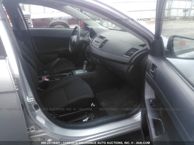 JA3AU16U08U026710 - 2008 MITSUBISHI LANCER DE SILVER photo 5