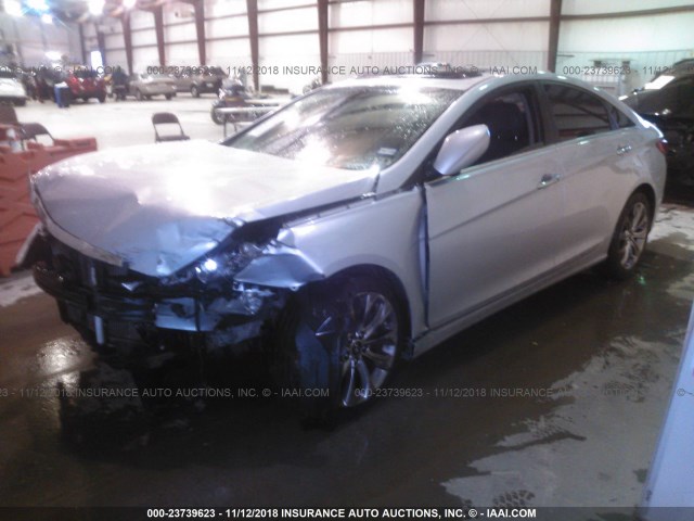 5NPEC4AB3BH241139 - 2011 HYUNDAI SONATA SE/LIMITED SILVER photo 2