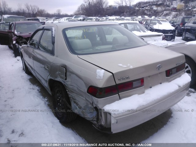 JT2BG22K4X0295248 - 1999 TOYOTA CAMRY LE/XLE GOLD photo 3