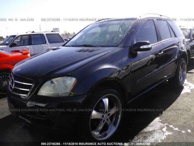 4JGBB86E07A252173 - 2007 MERCEDES-BENZ ML 350 BLACK photo 2